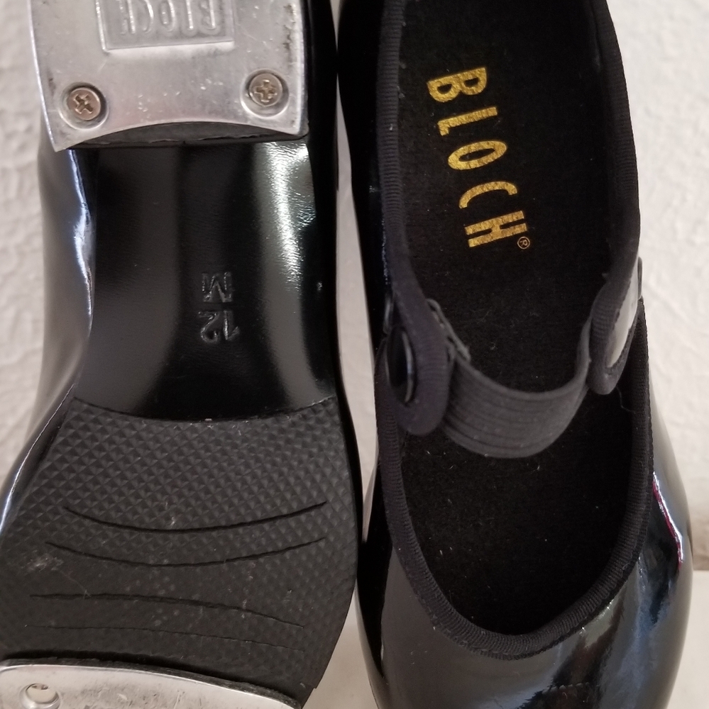 Girls Bloch sz 13 faux Black Patent Tap Shoes